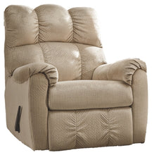 Load image into Gallery viewer, Foxfield Recliner
