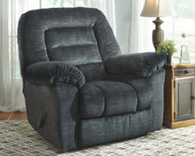 Load image into Gallery viewer, Hengen Recliner
