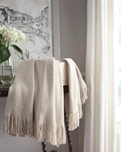 Load image into Gallery viewer, Haiden Throw Set of 3
