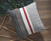 Load image into Gallery viewer, Jevin Pillow Set of 4
