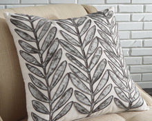 Load image into Gallery viewer, Masood Pillow Set of 4
