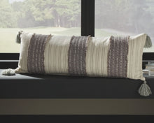 Load image into Gallery viewer, Linwood Pillow
