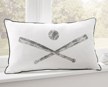 Load image into Gallery viewer, Waman Pillow Set of 4
