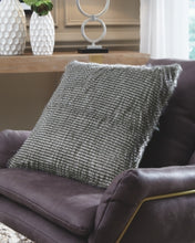 Load image into Gallery viewer, Ryley Pillow Set of 4
