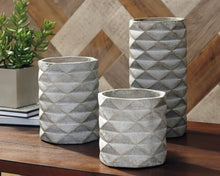 Load image into Gallery viewer, Charlot Vase Set of 3
