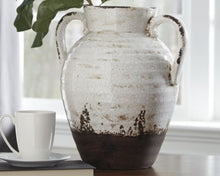 Load image into Gallery viewer, Dion Vase
