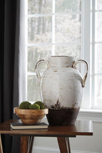 Load image into Gallery viewer, Dion Vase
