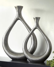 Load image into Gallery viewer, Dimaia Vase Set of 2
