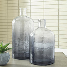 Load image into Gallery viewer, Maleah Vase Set of 2
