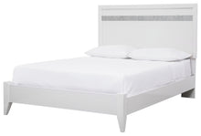 Load image into Gallery viewer, Jallory Queen Panel Bed
