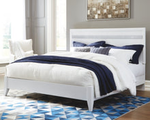 Load image into Gallery viewer, Jallory King Panel Bed
