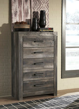 Load image into Gallery viewer, Wynnlow Chest of Drawers
