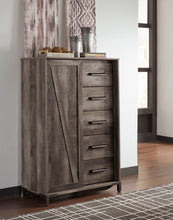 Load image into Gallery viewer, Wynnlow Dressing Chest
