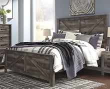 Load image into Gallery viewer, Wynnlow King Crossbuck Panel Bed
