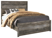 Load image into Gallery viewer, Wynnlow Queen Panel Bed
