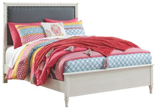 Load image into Gallery viewer, Faelene Full Upholstered Bed

