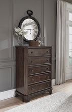 Load image into Gallery viewer, Adinton Chest of Drawers
