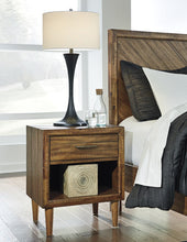 Load image into Gallery viewer, Broshtan Nightstand
