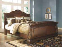 Load image into Gallery viewer, North Shore Queen Sleigh Bed
