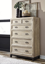 Load image into Gallery viewer, Halamay Chest of Drawers
