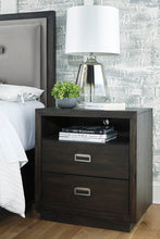 Load image into Gallery viewer, Hyndell Nightstand

