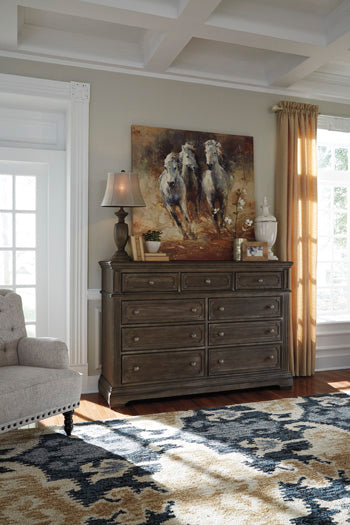 Mikalene Dresser
