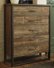 Load image into Gallery viewer, Sommerford Chest of Drawers

