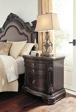 Load image into Gallery viewer, Wellsbrook Nightstand
