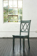 Load image into Gallery viewer, Mestler Dining Room Chair
