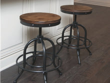 Load image into Gallery viewer, Pinnadel Counter Height Bar Stool
