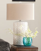 Load image into Gallery viewer, Shelvia Table Lamp
