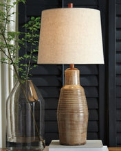 Load image into Gallery viewer, Calixto Table Lamp
