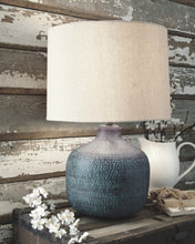Load image into Gallery viewer, Malthace Table Lamp
