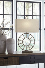 Load image into Gallery viewer, Kavia Table Lamp
