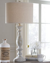 Load image into Gallery viewer, Bernadate Table Lamp Set of 2
