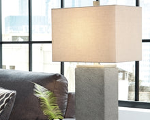 Load image into Gallery viewer, Amergin Table Lamp Set of 2
