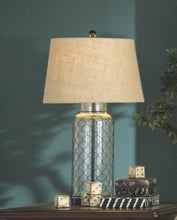 Load image into Gallery viewer, Sharmayne Table Lamp
