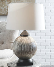 Load image into Gallery viewer, Cailan Table Lamp
