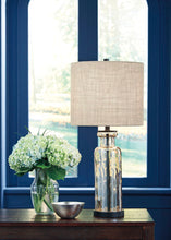 Load image into Gallery viewer, Laurentia Table Lamp
