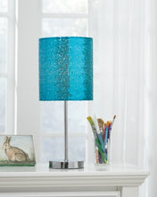 Load image into Gallery viewer, Maddy Table Lamp
