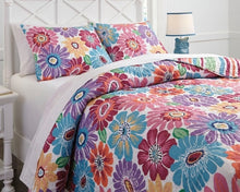 Load image into Gallery viewer, Alexei 3-Piece Full Quilt Set
