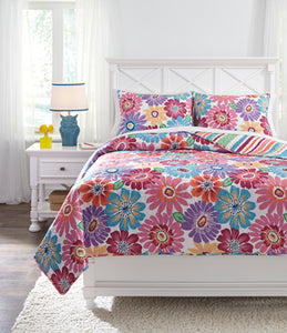 Alexei 3-Piece Full Quilt Set