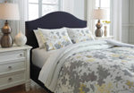 Load image into Gallery viewer, Maureen 3-Piece Queen Comforter Set

