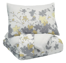 Load image into Gallery viewer, Maureen 3-Piece King Comforter Set
