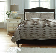 Load image into Gallery viewer, Voltos 3-Piece Queen Duvet Cover Set
