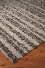 Load image into Gallery viewer, Jabari 8 x 10 Rug
