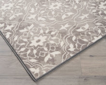 Load image into Gallery viewer, Jerilyn 44 X 69 Rug
