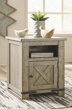 Load image into Gallery viewer, Aldwin End Table
